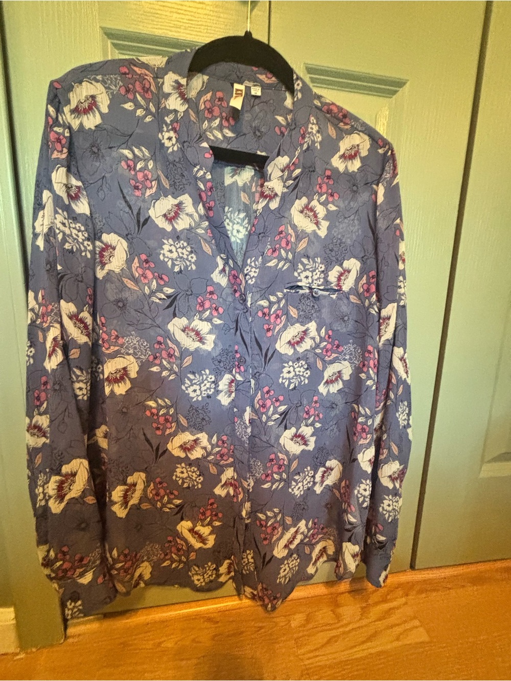 Muk Luks Blue Floral Button-Up Blouse